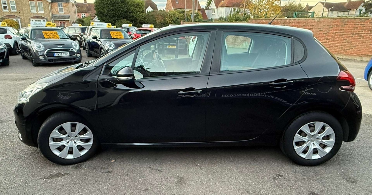 Used Peugeot 208 2016 for sale - 76520343: Photo 19