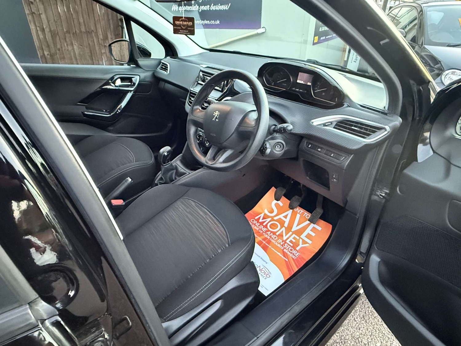 Used Peugeot 208 2016 for sale - 76520343: Photo 23