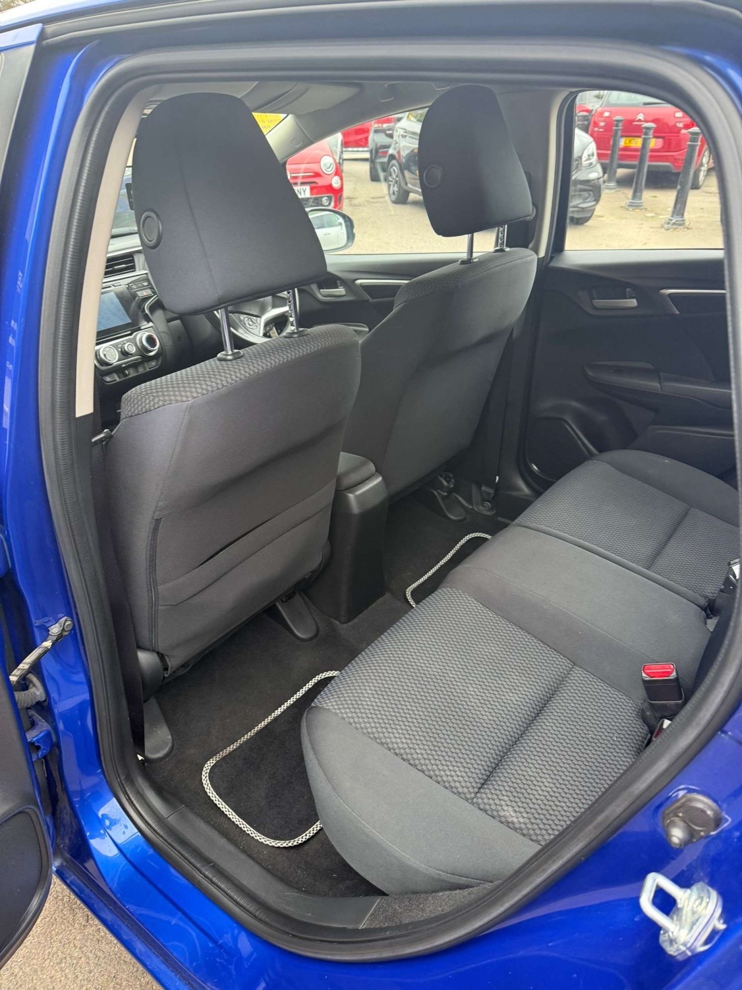 Used Honda Jazz 2018 for sale - 76601360: Photo 11