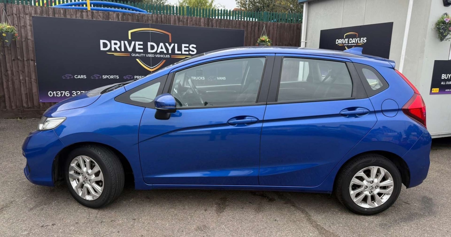 Used Honda Jazz 2018 for sale - 76601360: Photo 14