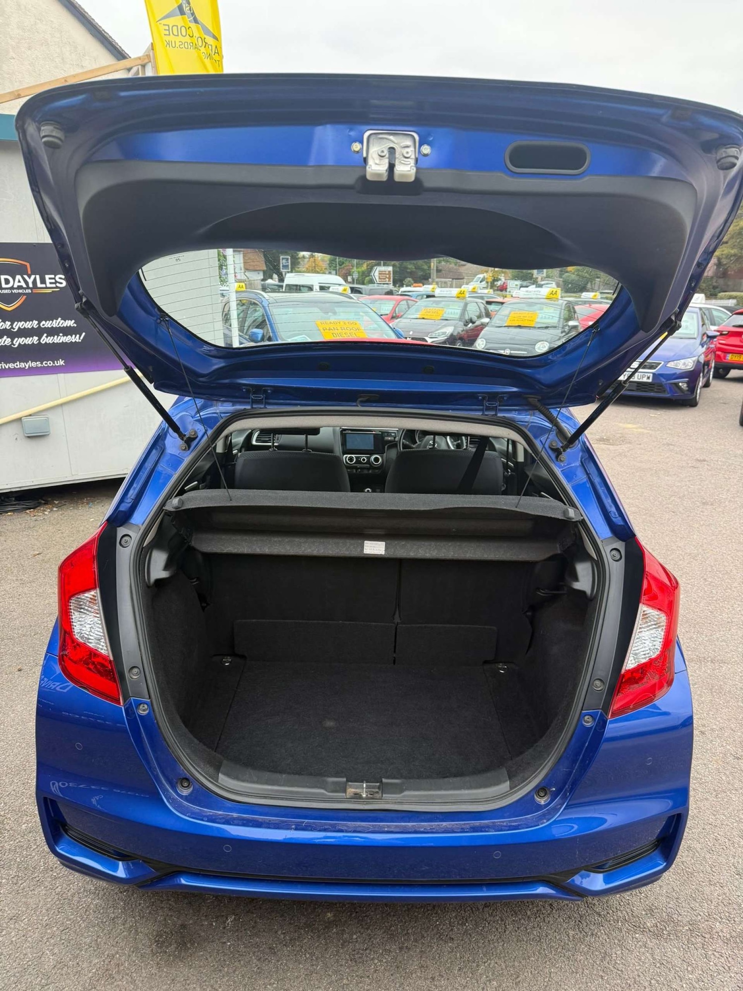 Used Honda Jazz 2018 for sale - 76601360: Photo 5