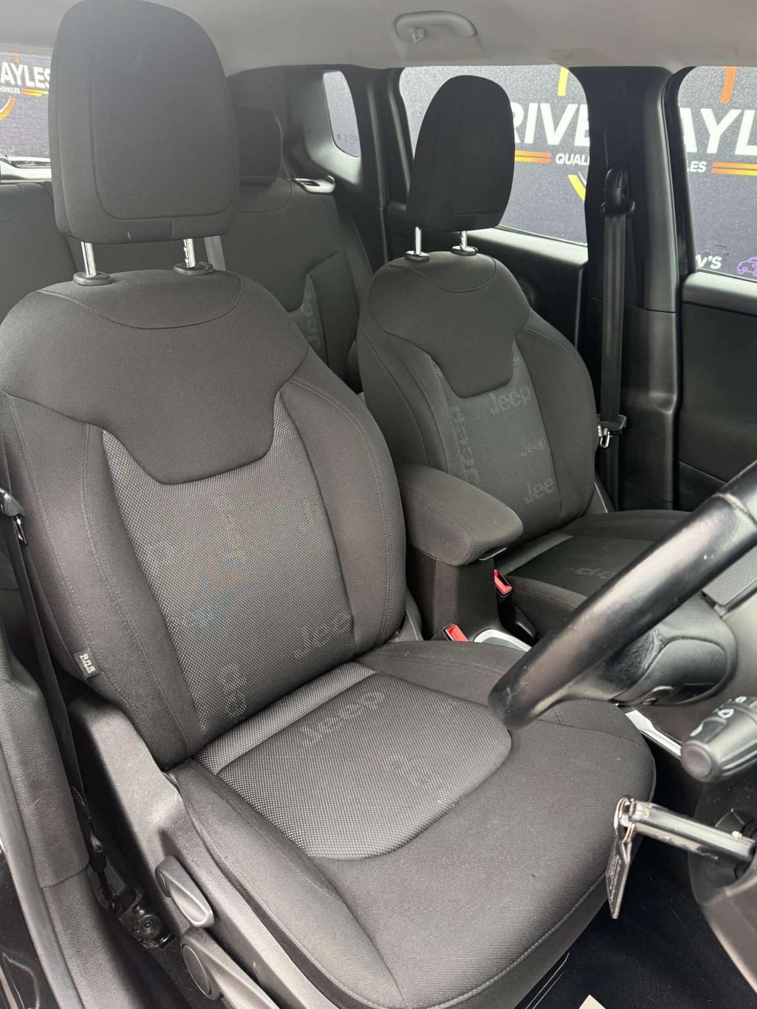 Used Jeep Renegade 2017 for sale - 77610600: Photo 13