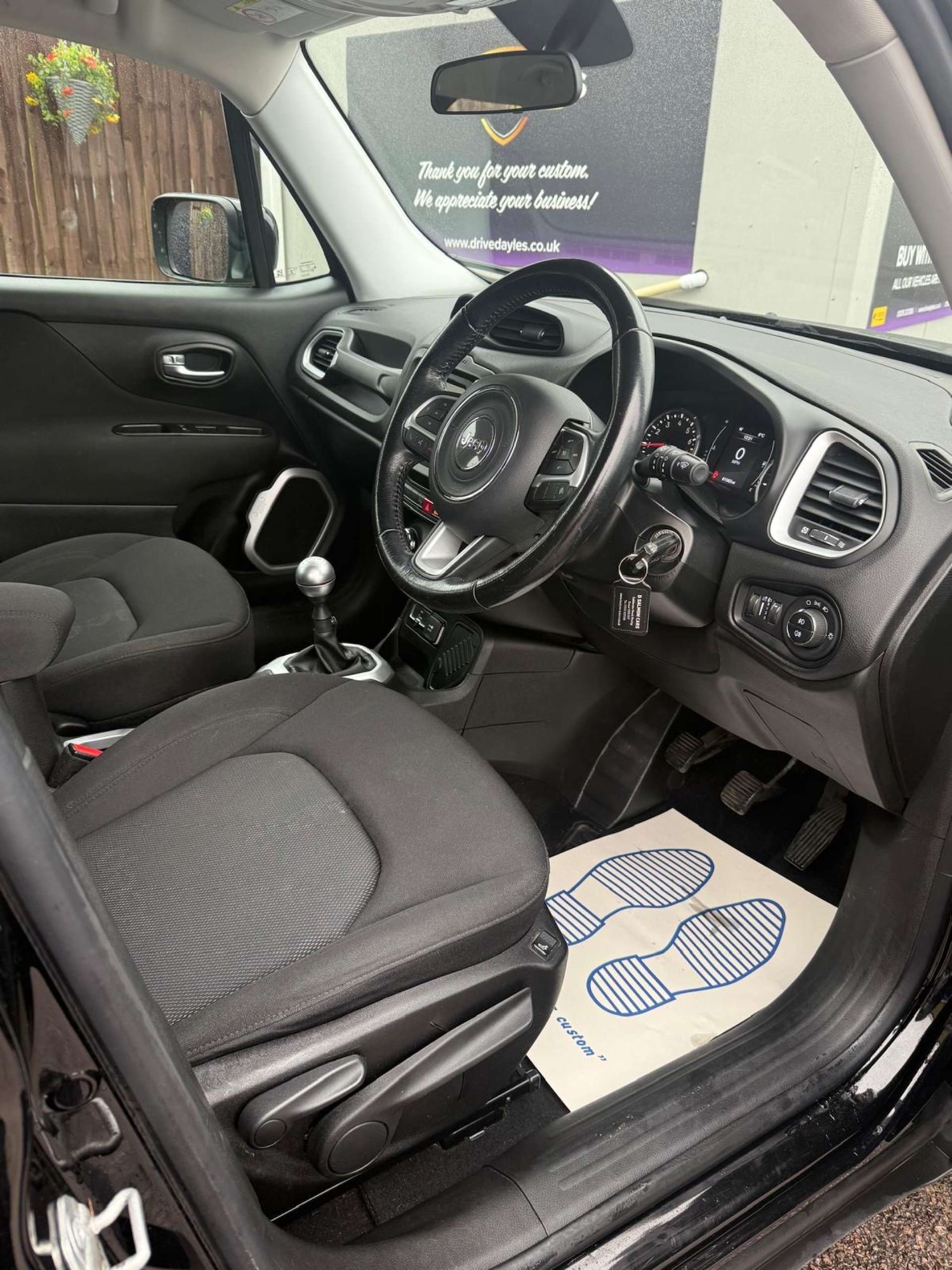 Used Jeep Renegade 2017 for sale - 77610600: Photo 18