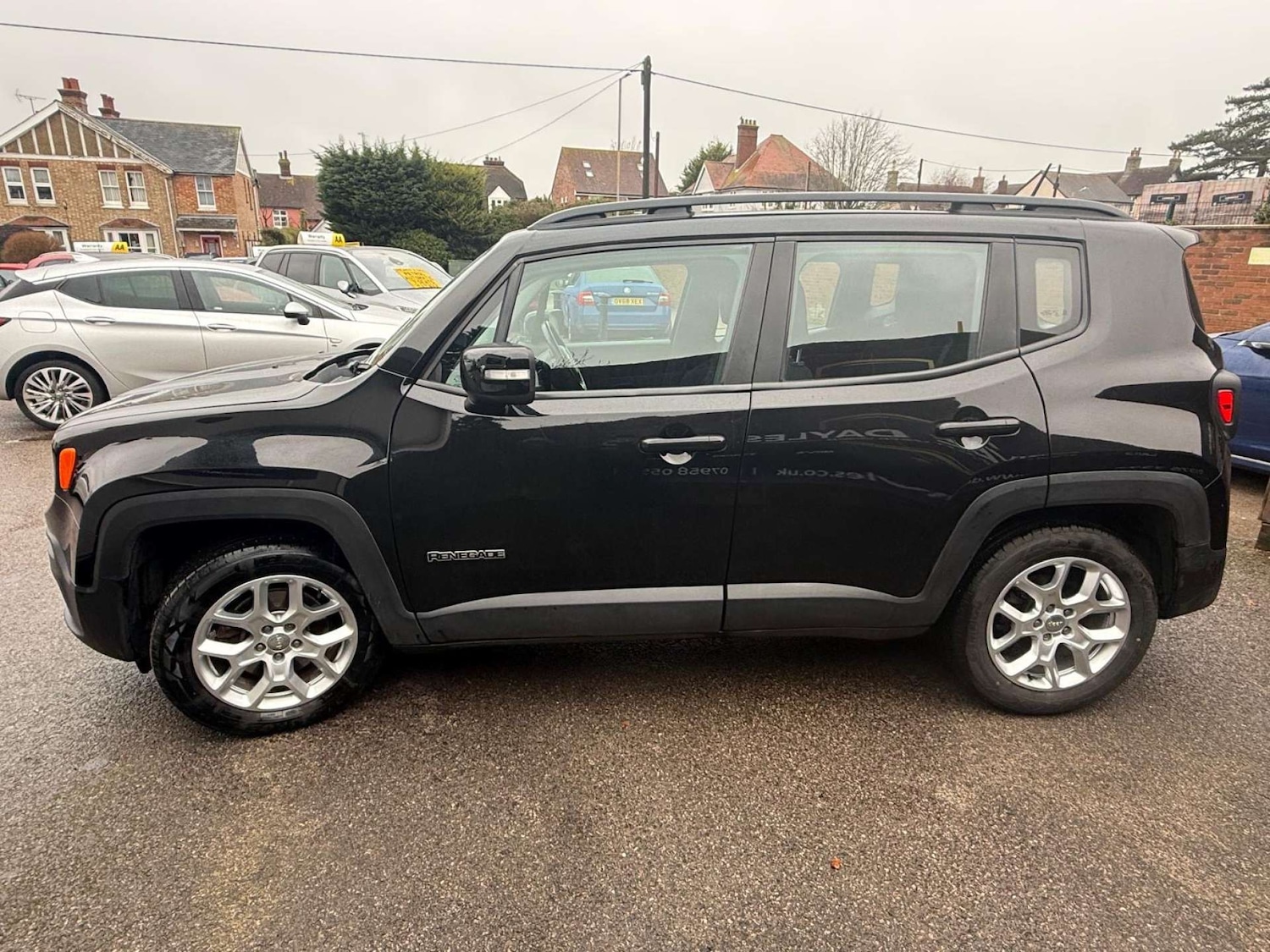 Used Jeep Renegade 2017 for sale - 77610600: Photo 4