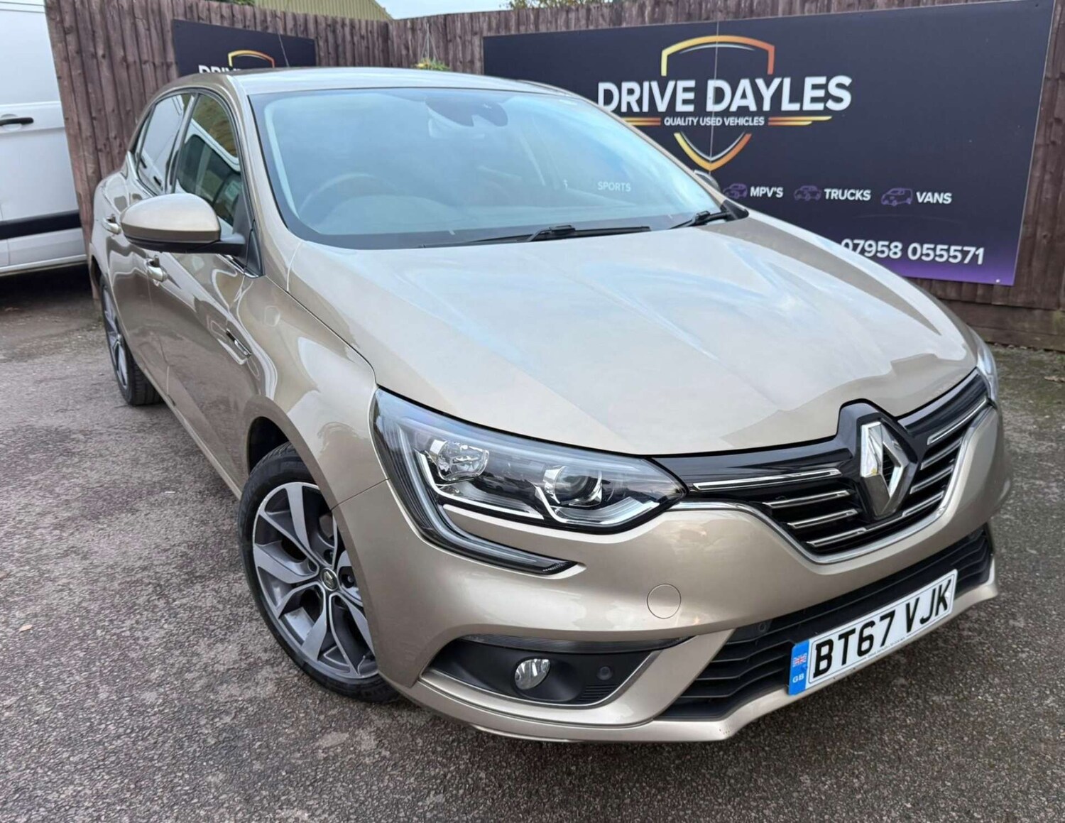 Used Renault Megane 2017 for sale - 76739837: Photo 15