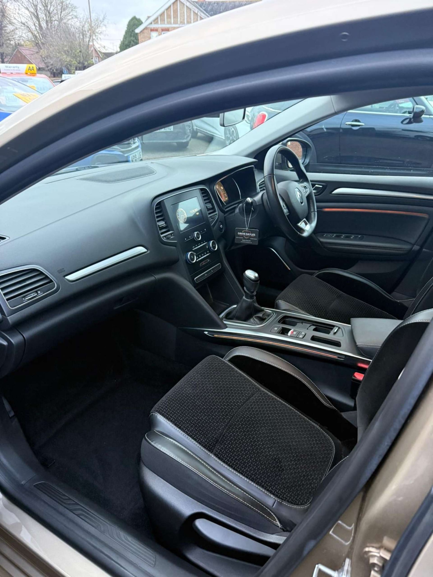 Used Renault Megane 2017 for sale - 76739837: Photo 20