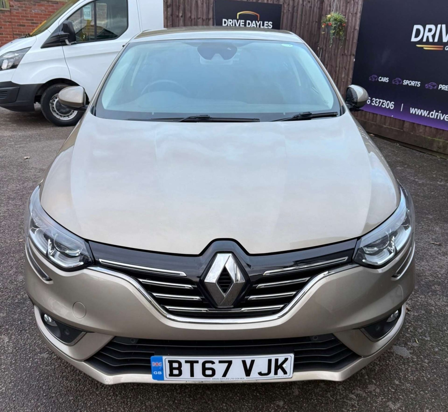 Used Renault Megane 2017 for sale - 76739837: Photo 3