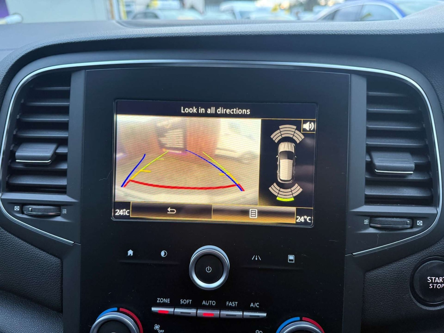 Used Renault Megane 2017 for sale - 76739837: Photo 5