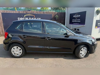 Used Volkswagen Polo 2015 for sale - 79245551: Photo