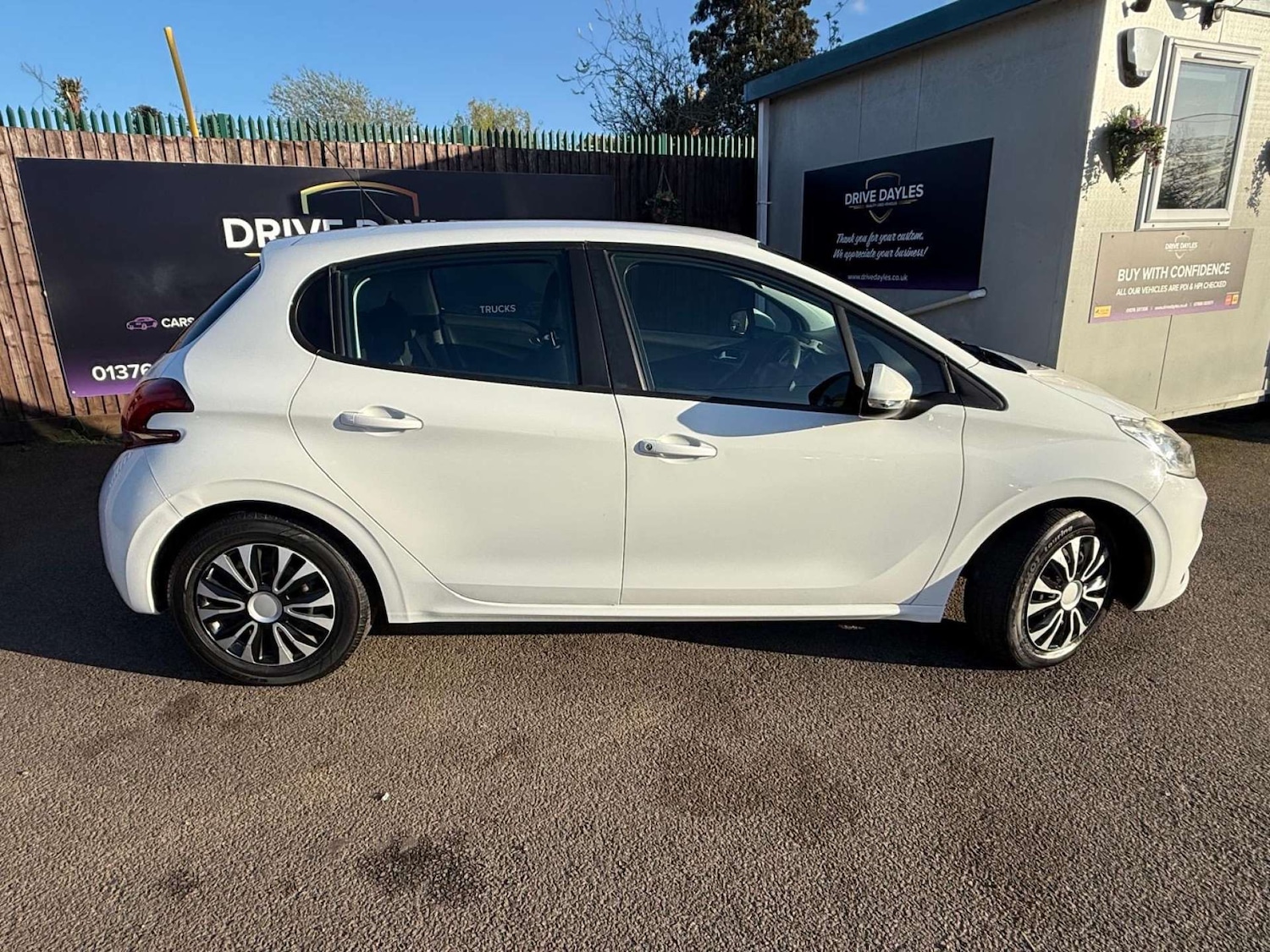 Used Peugeot 208 2015 for sale - 78213858: Photo 18