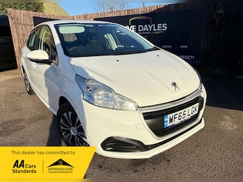Used Peugeot 208 2015 for sale - 78213858: Photo