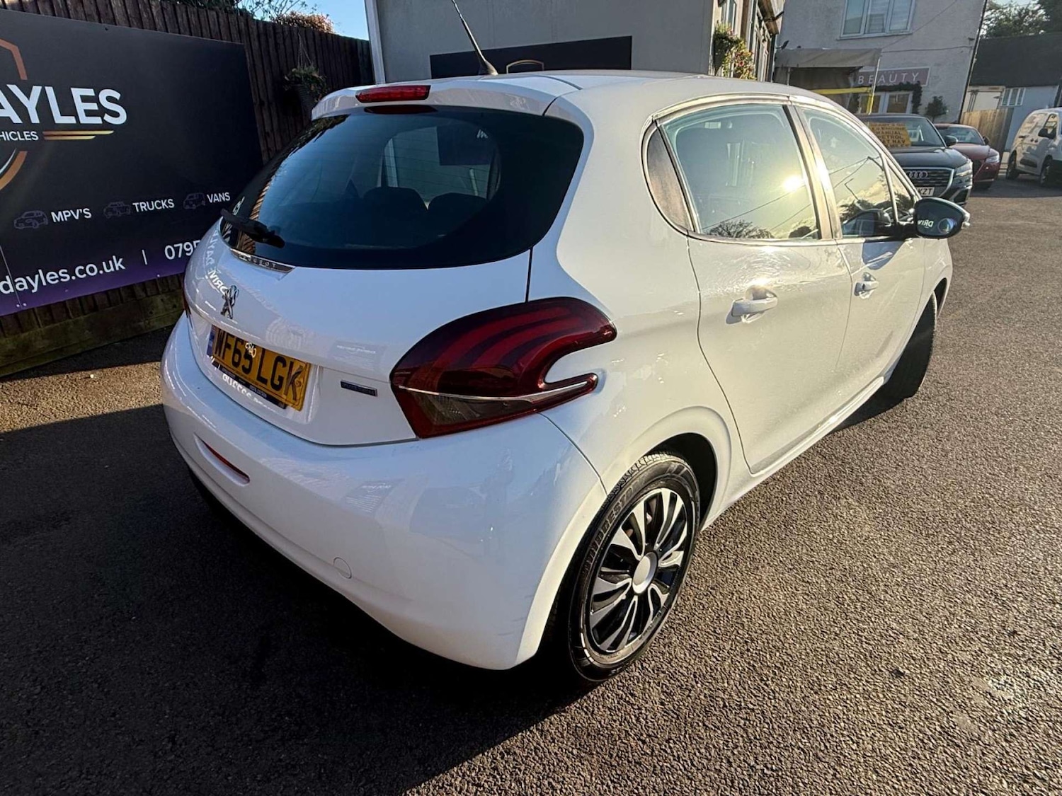 Used Peugeot 208 2015 for sale - 78213858: Photo 2