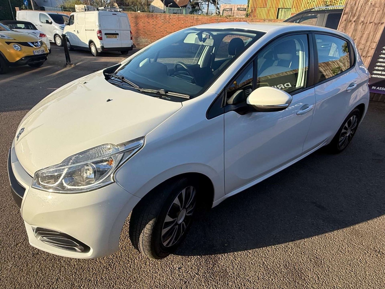 Used Peugeot 208 2015 for sale - 78213858: Photo 5