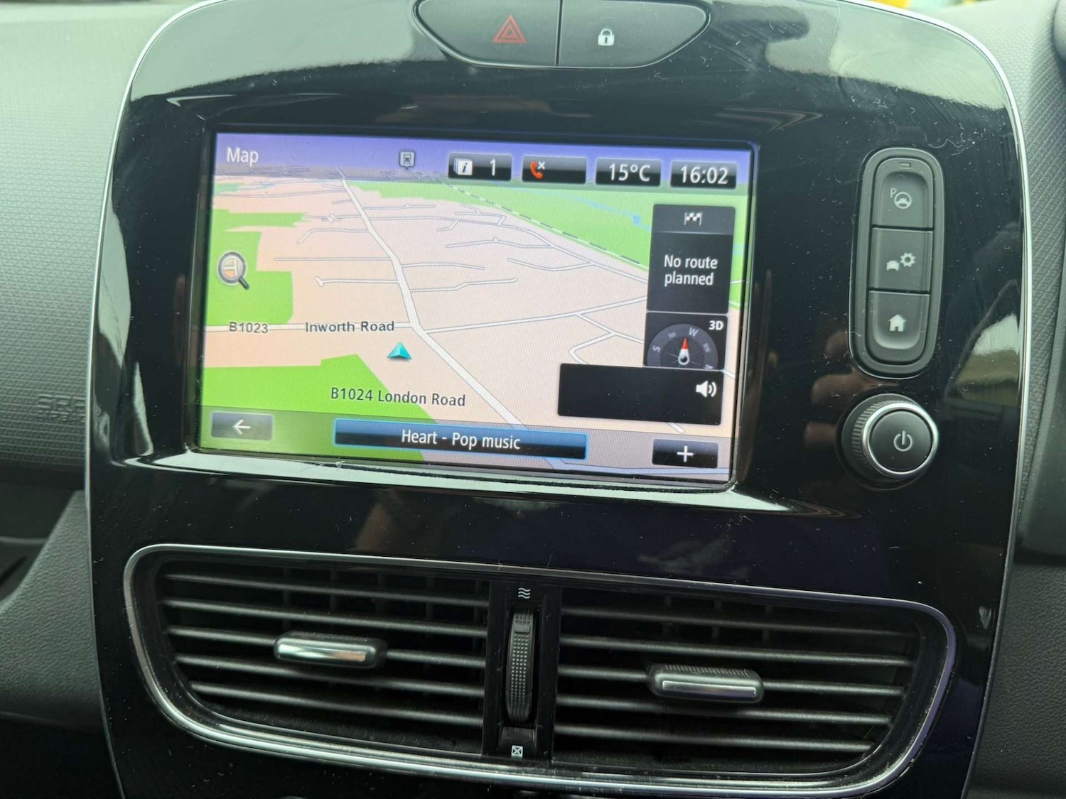 Used Renault Clio 2016 for sale - 76601388: Photo 13