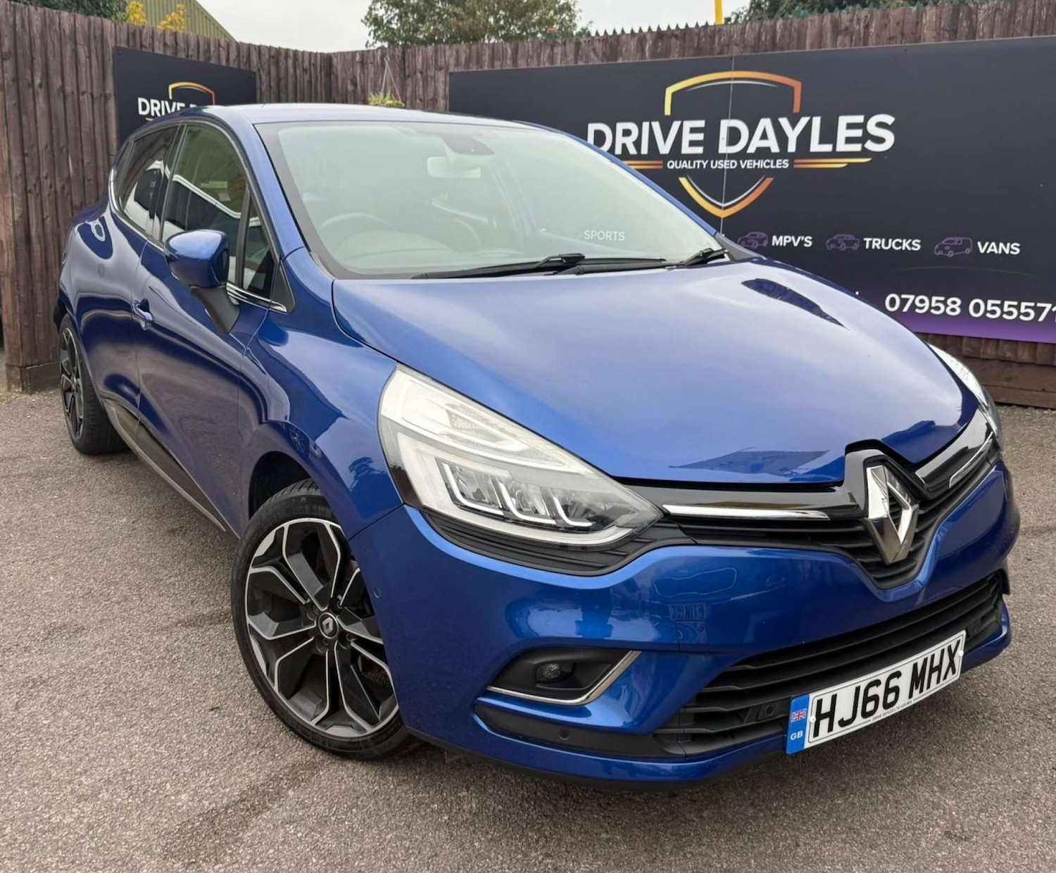 Used Renault Clio 2016 for sale - 76601388: Photo 25