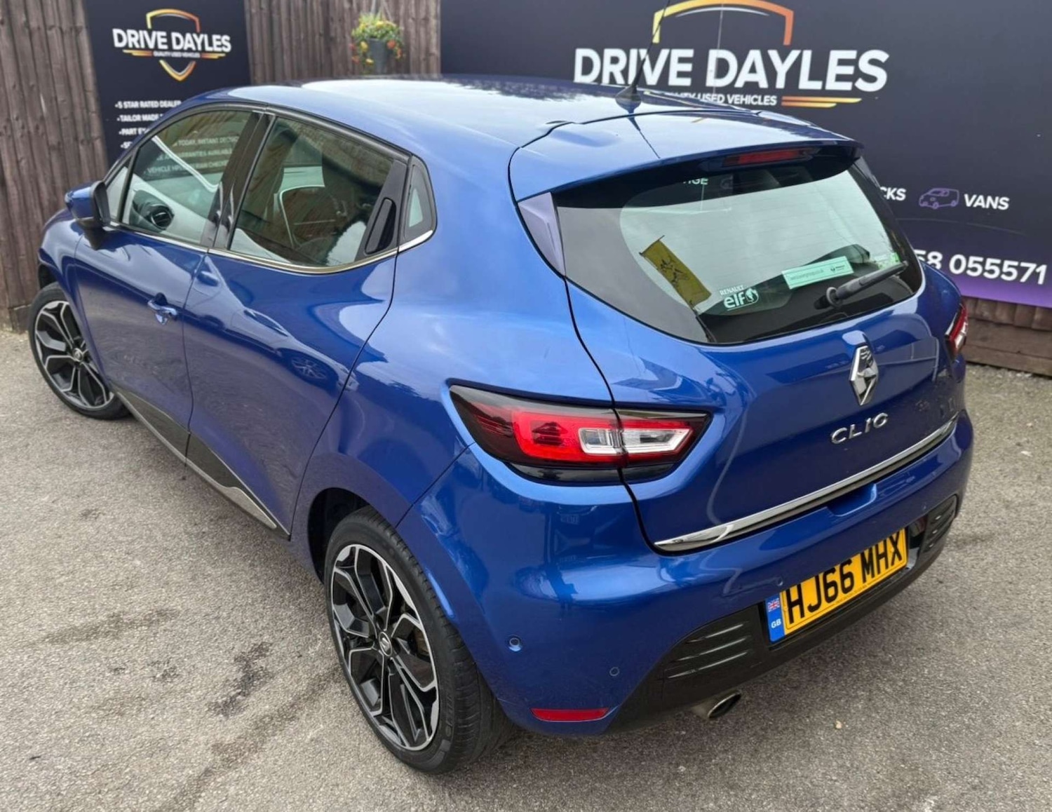 Used Renault Clio 2016 for sale - 76601388: Photo 3