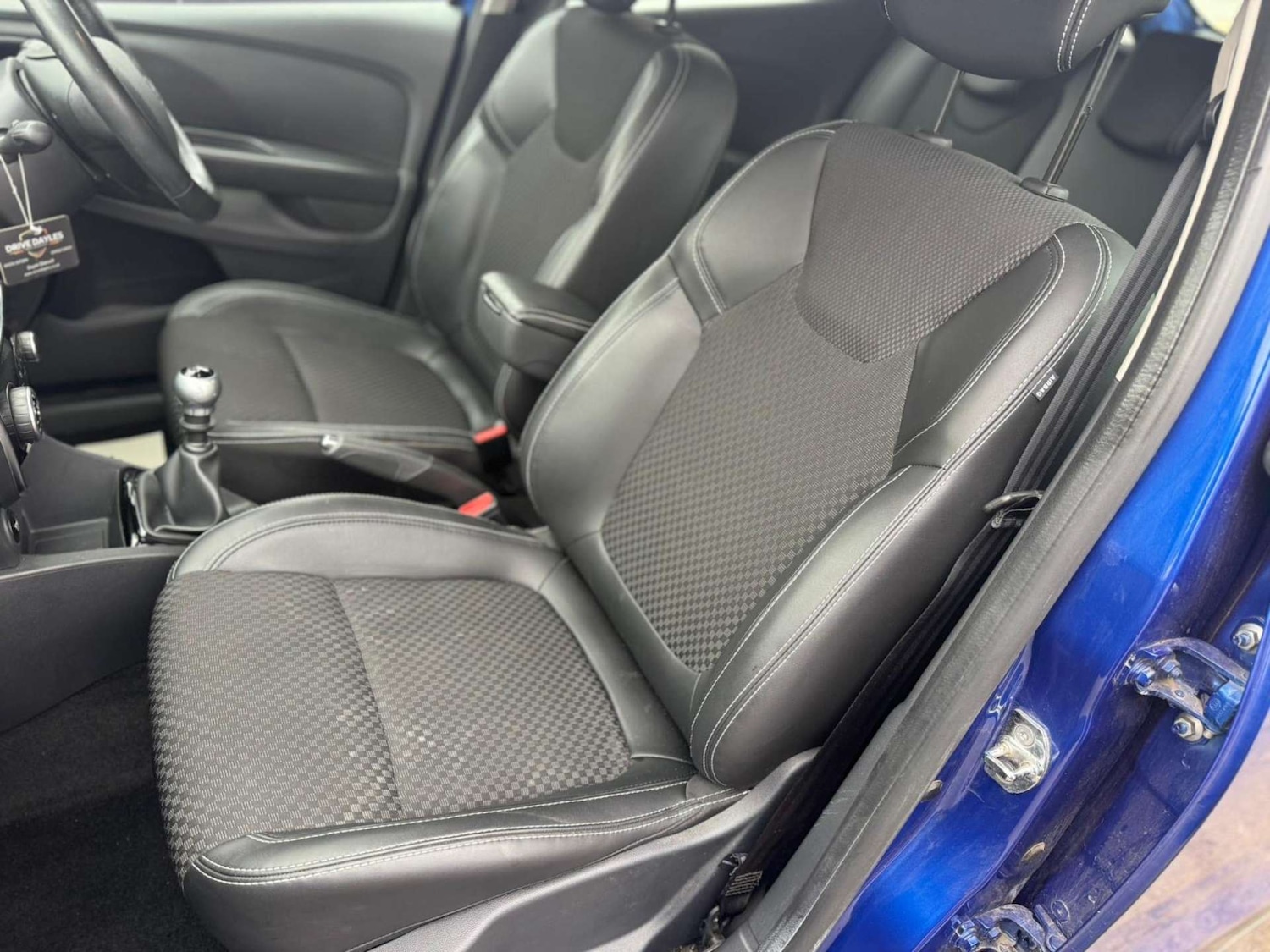 Used Renault Clio 2016 for sale - 76601388: Photo 7