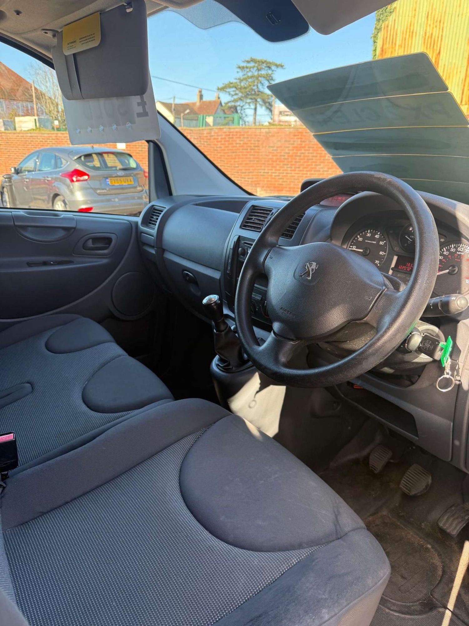 Used Peugeot Expert 2015 for sale - 77976971: Photo 17