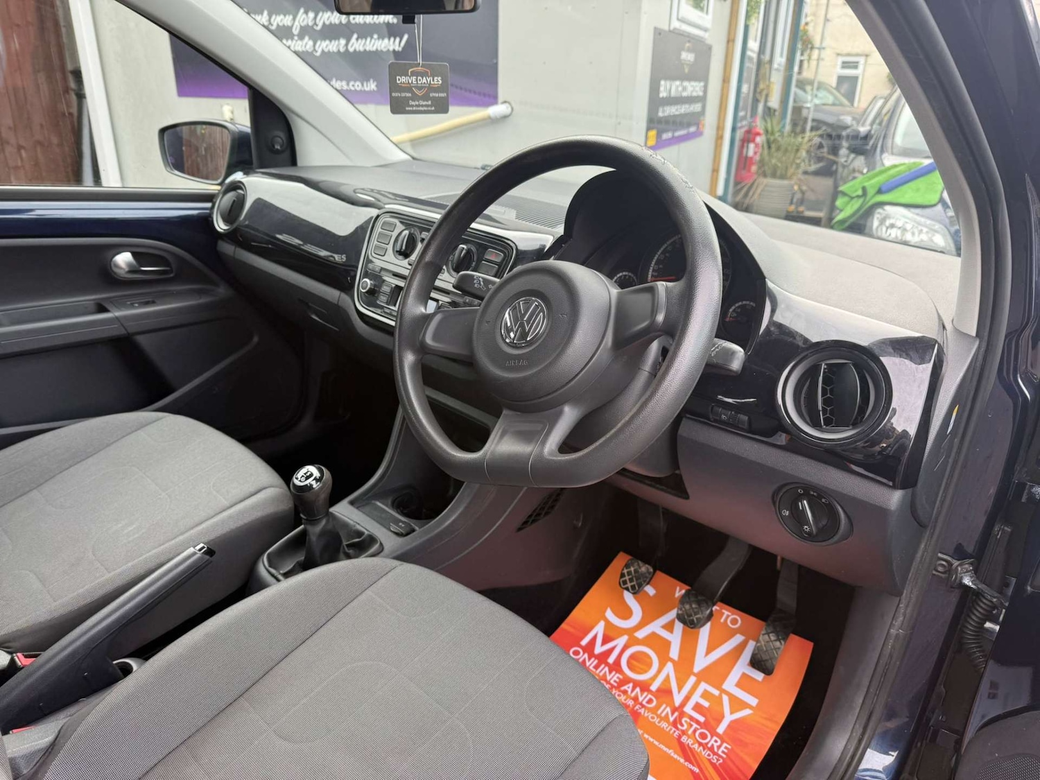 Used Volkswagen up! 2013 for sale - 76629634: Photo 11