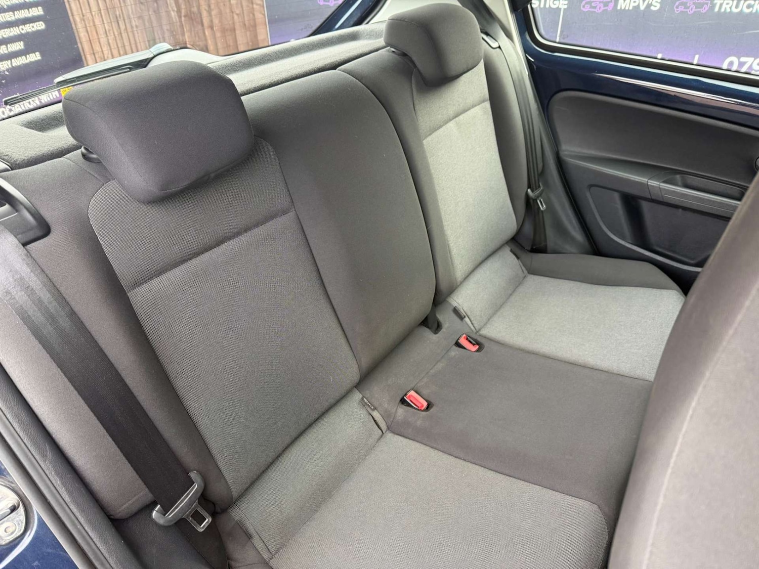 Used Volkswagen up! 2013 for sale - 76629634: Photo 19