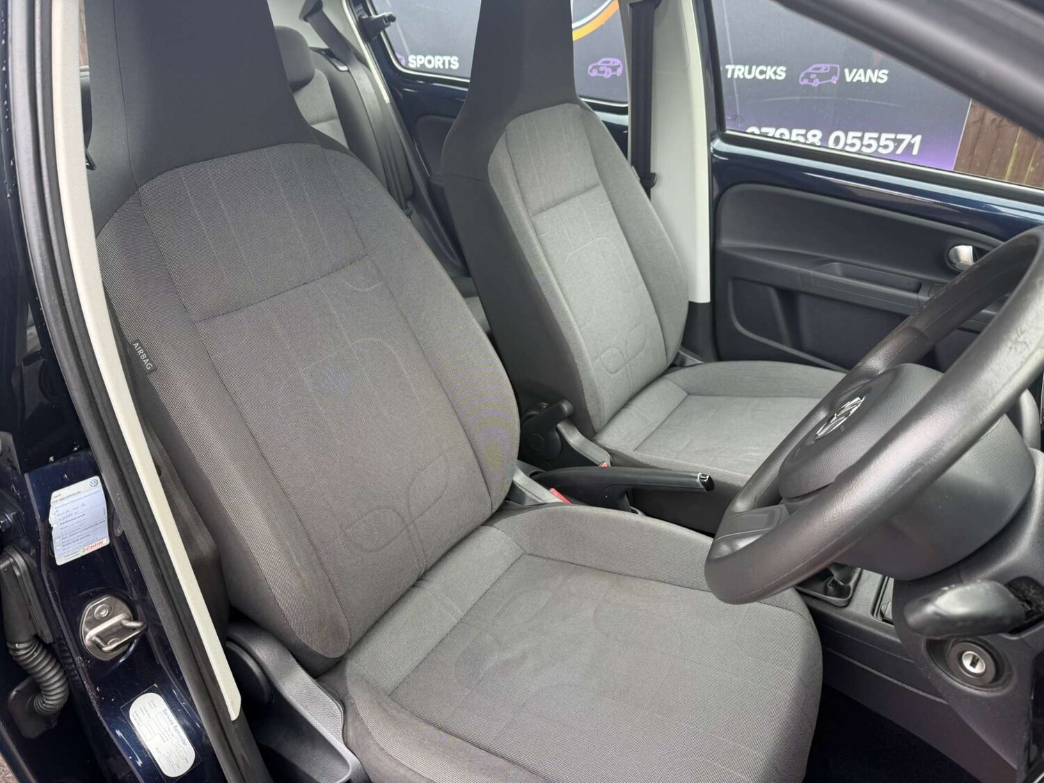 Used Volkswagen up! 2013 for sale - 76629634: Photo 24