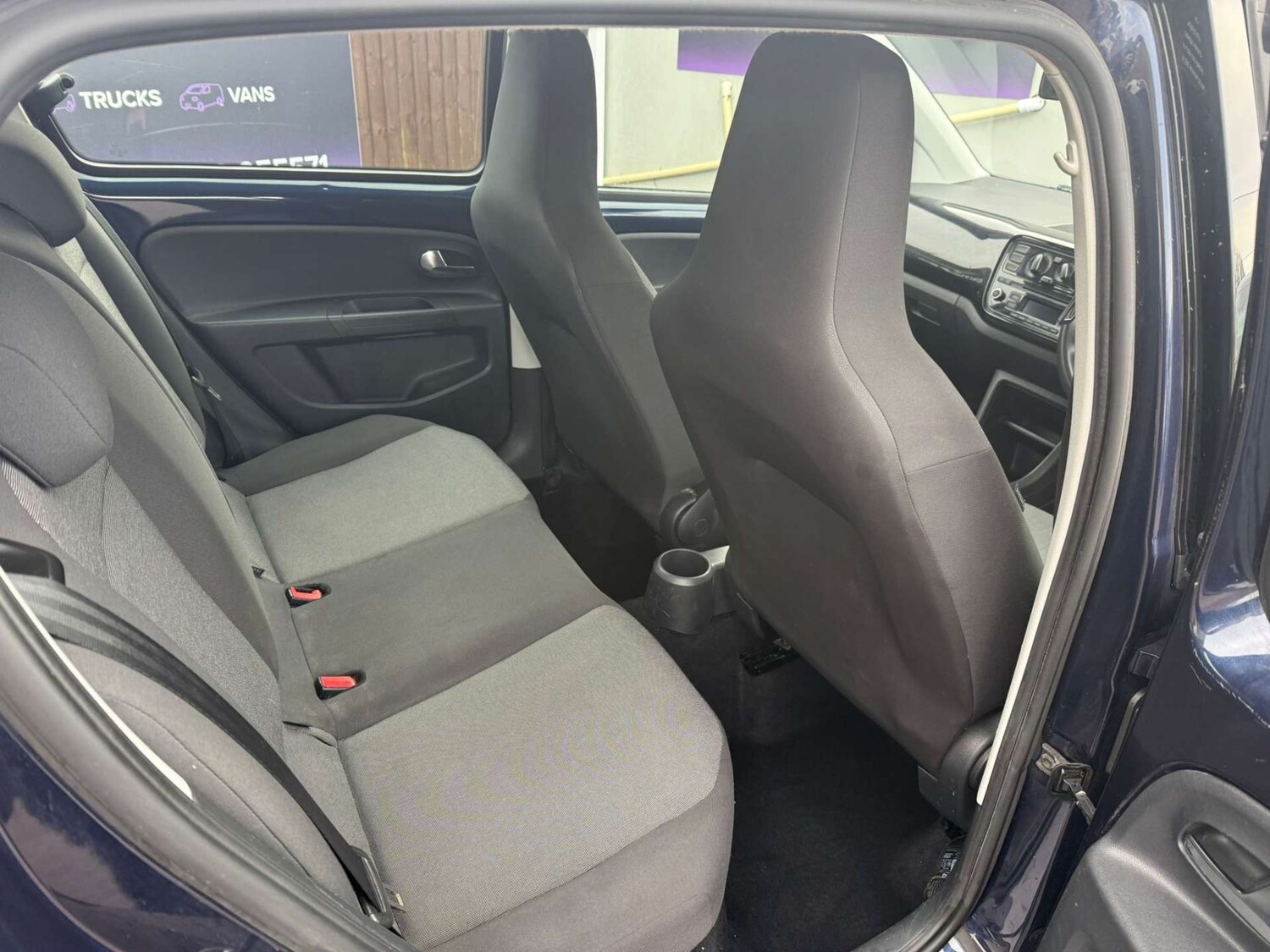 Used Volkswagen up! 2013 for sale - 76629634: Photo 4