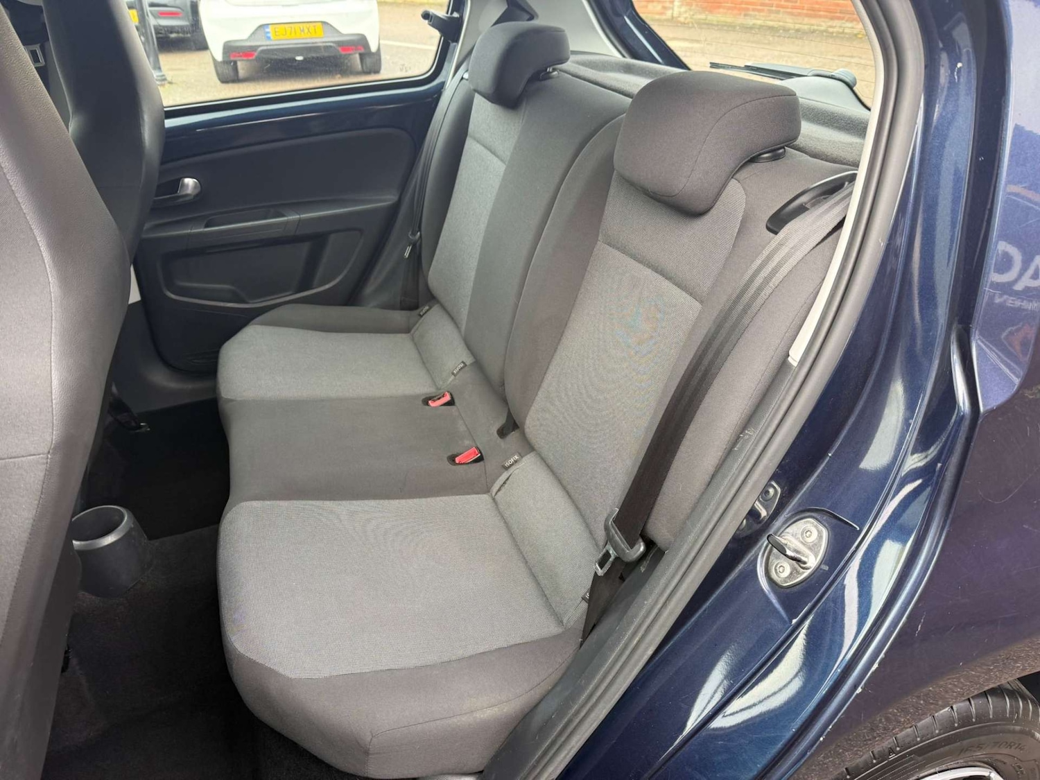 Used Volkswagen up! 2013 for sale - 76629634: Photo 8