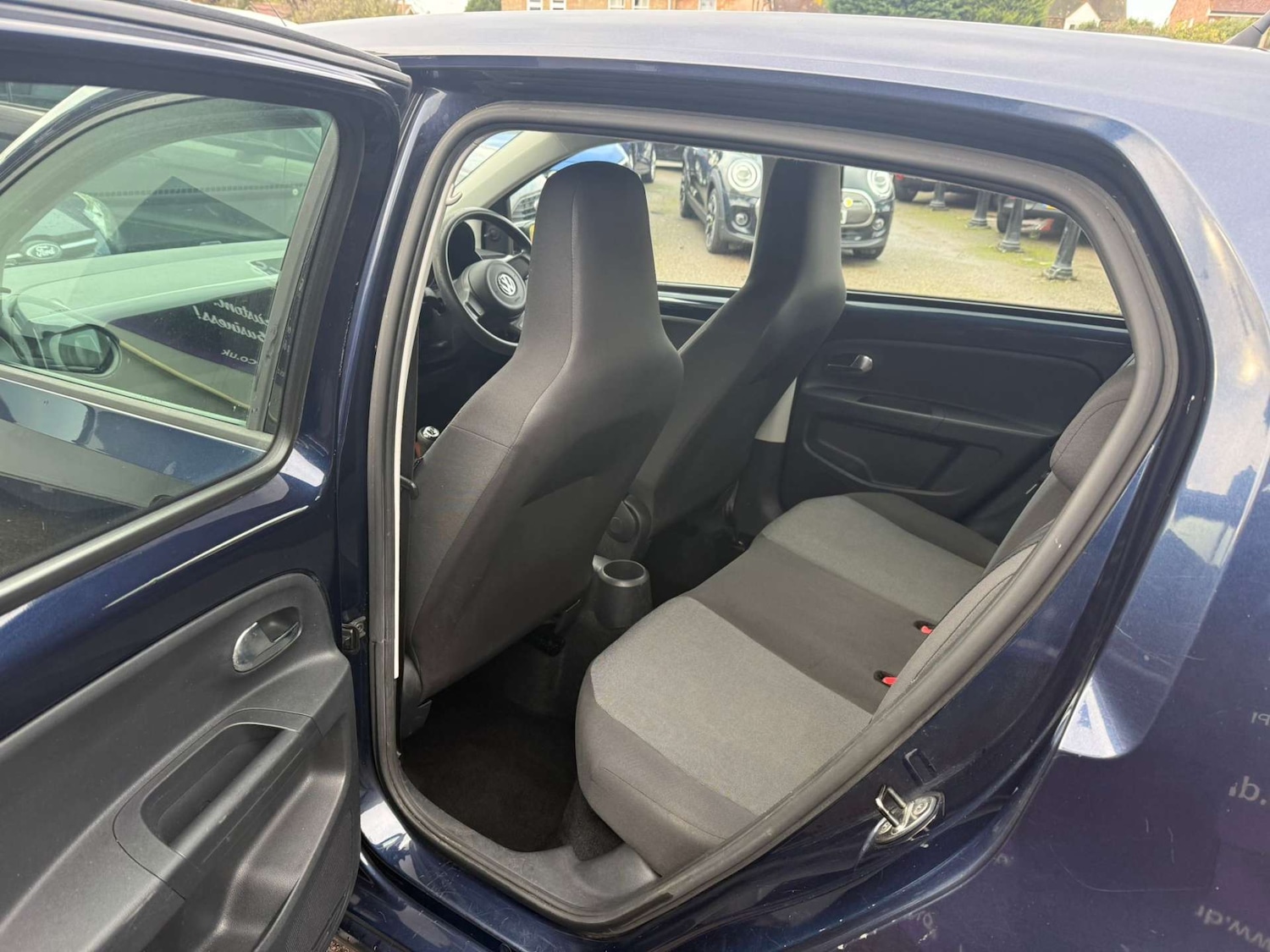 Used Volkswagen up! 2013 for sale - 76629634: Photo 9