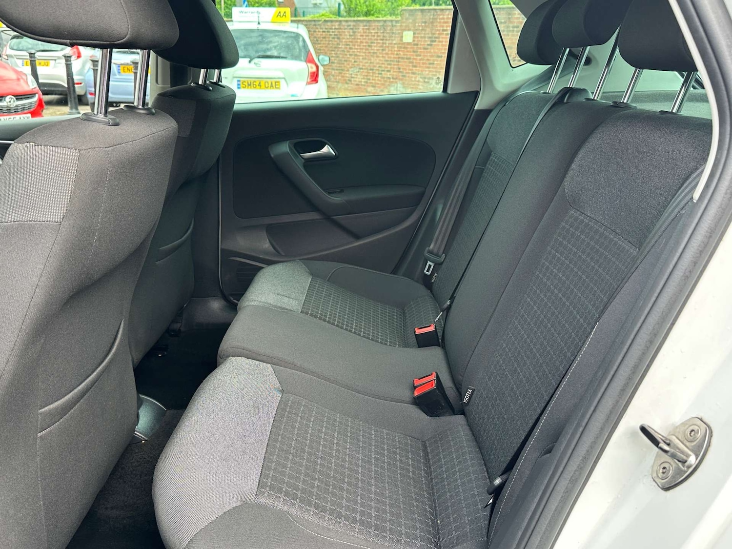 Used Volkswagen Polo 2017 for sale - 76601128: Photo 9