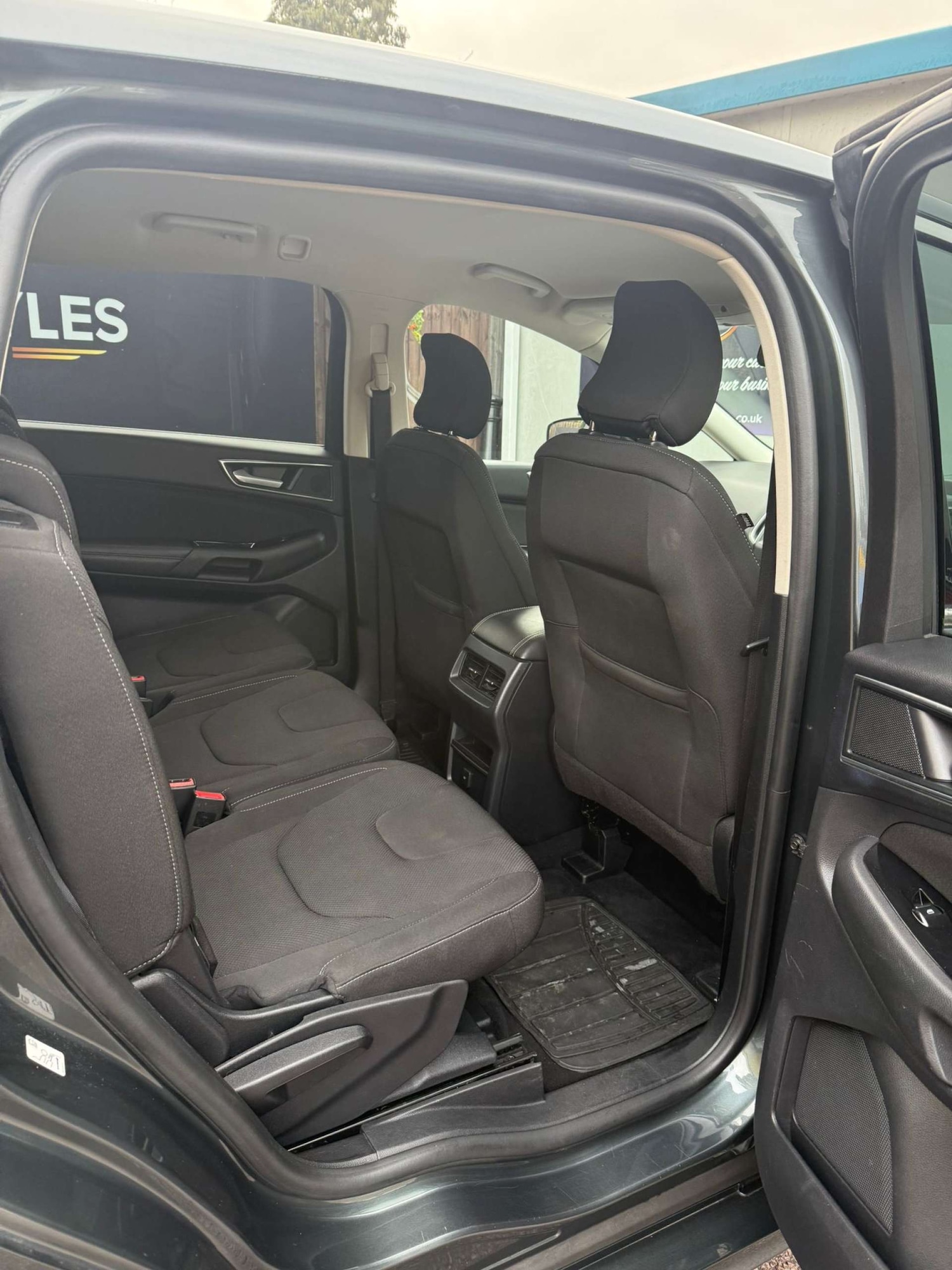 Used Ford S-Max 2016 for sale - 77115873: Photo 12