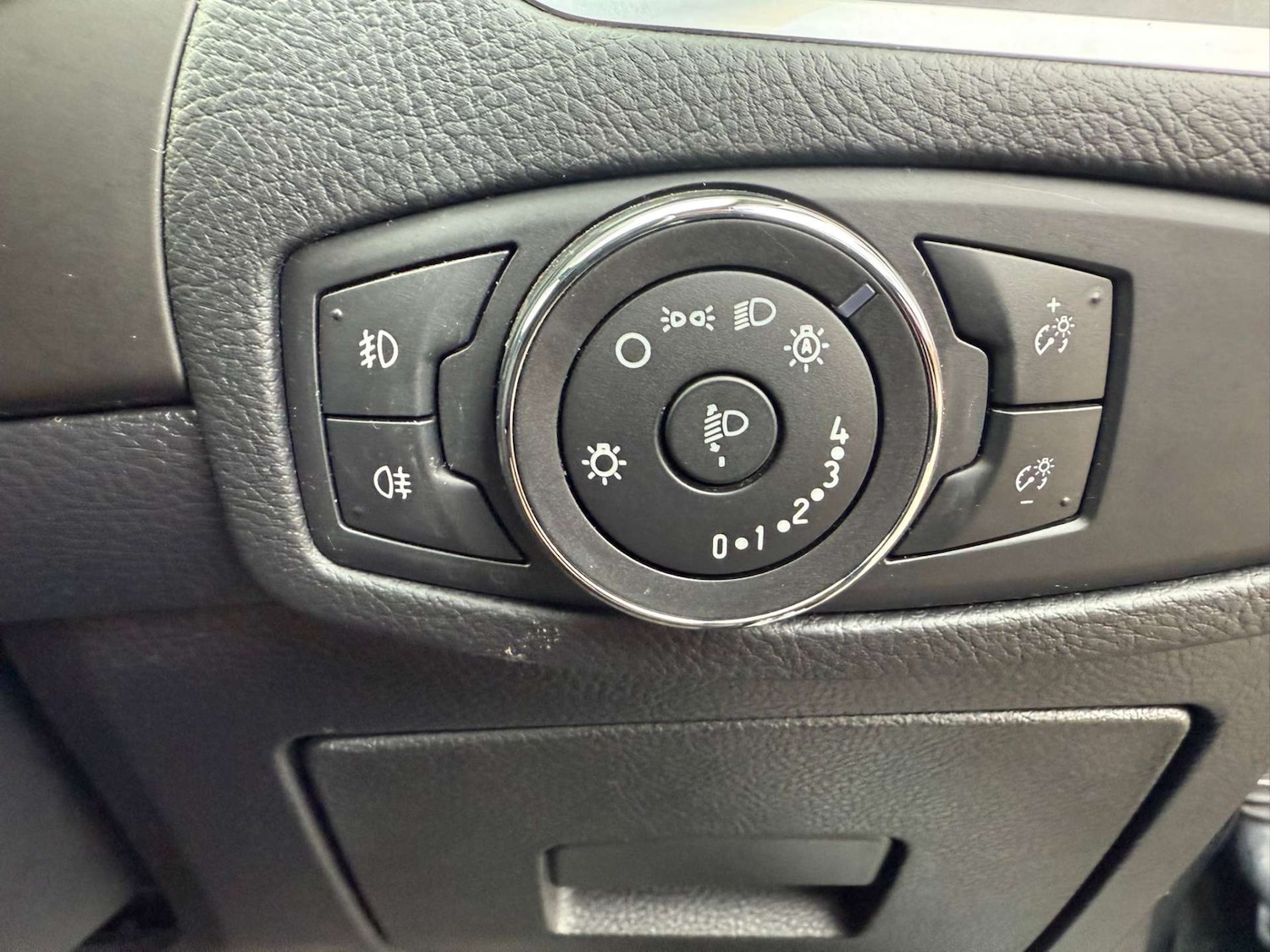 Used Ford S-Max 2016 for sale - 77115873: Photo 29