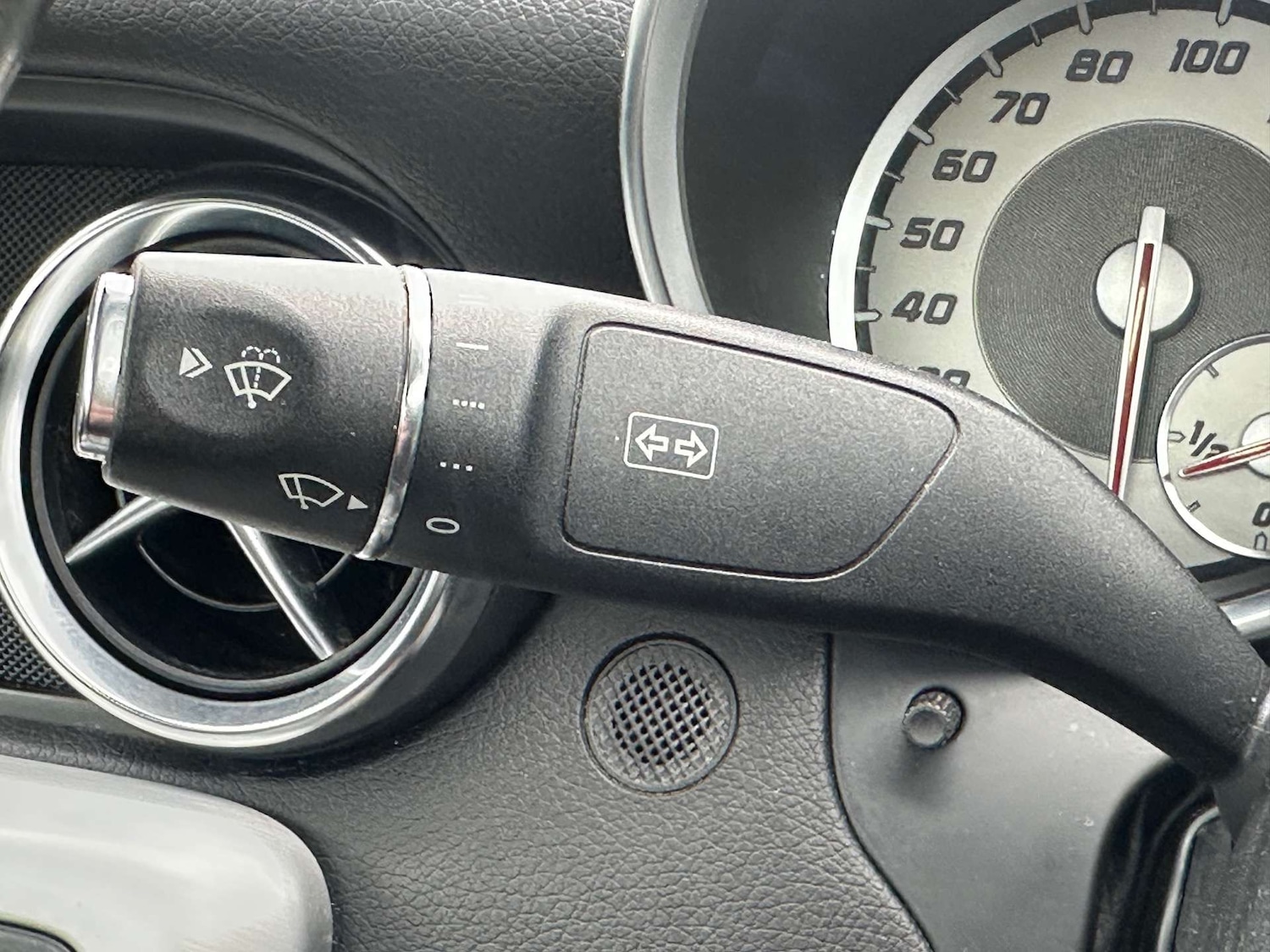 Used Mercedes-Benz SLK 2013 for sale - 76762569: Photo 39