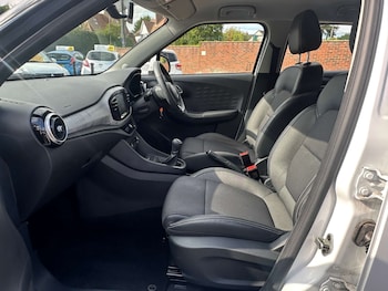 Used Mercedes-Benz EQV 2021 for sale - 77049117: Photo