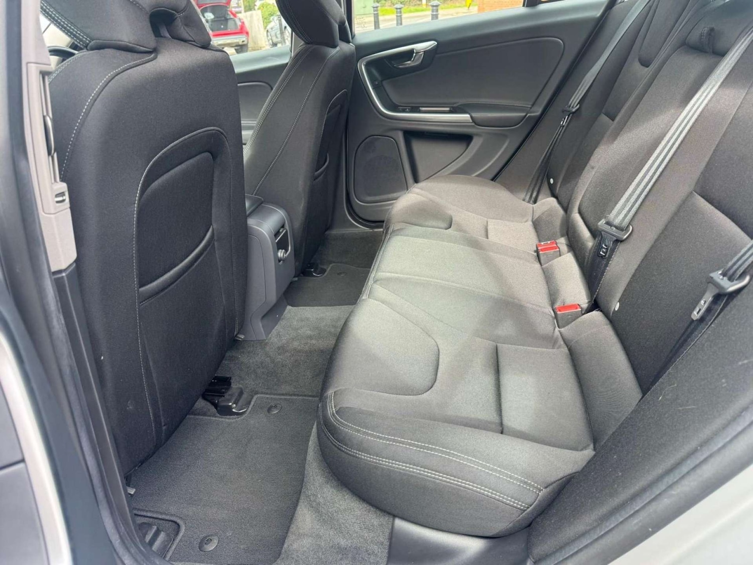 Used Volvo S60 2017 for sale - 77916392: Photo 8