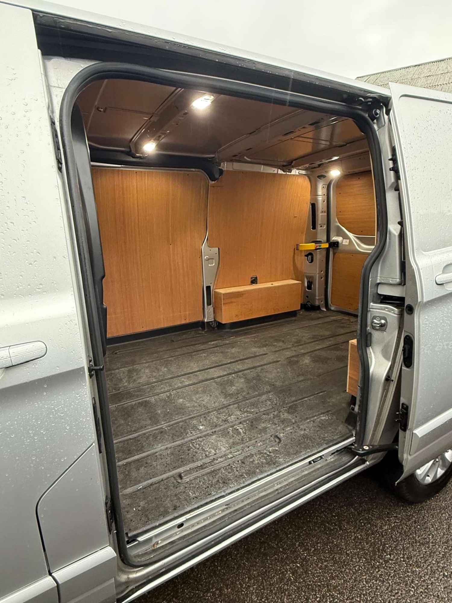 Used Ford Transit Custom 2020 for sale - 76162640: Photo 4
