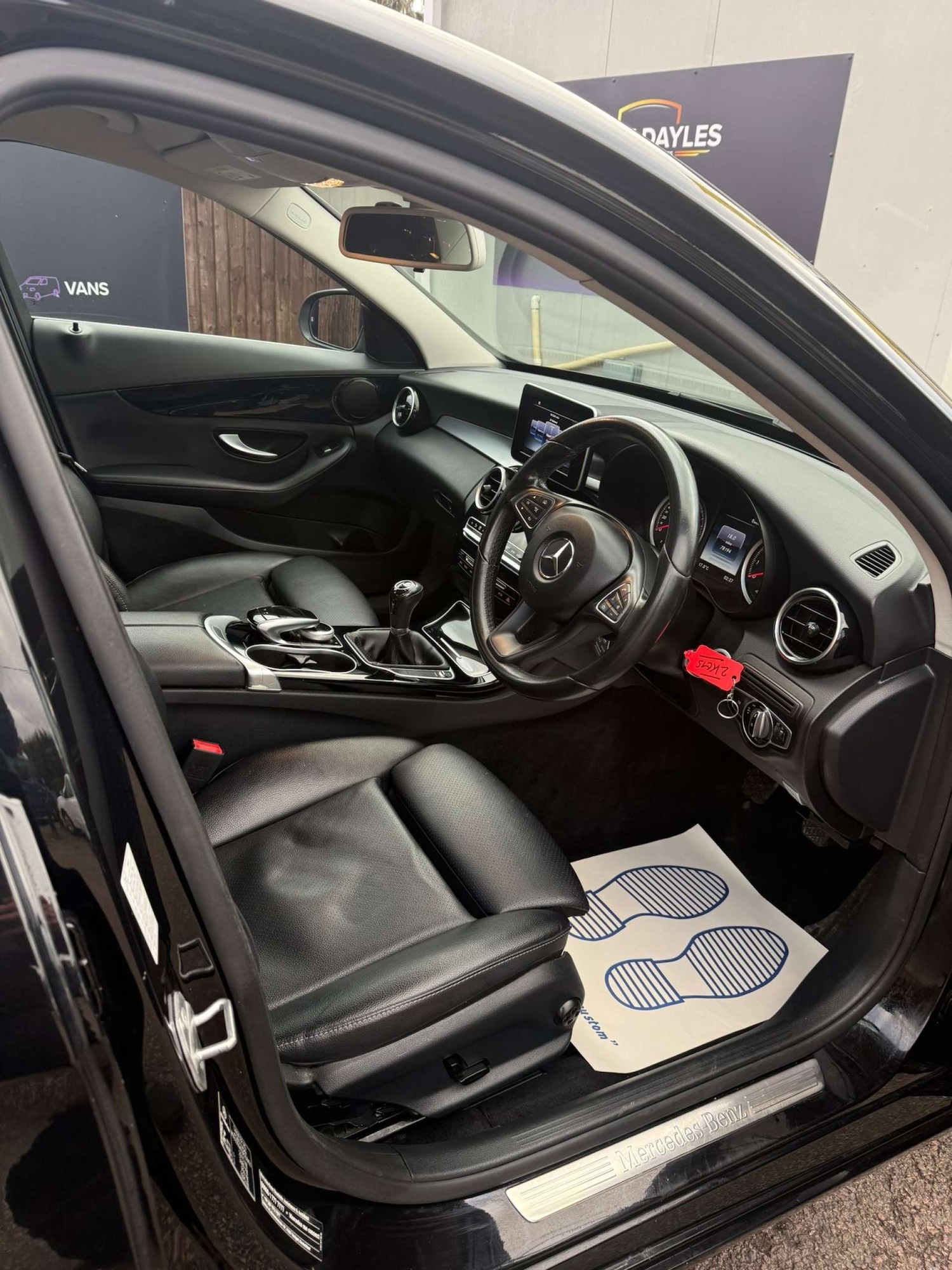 Used Mercedes-Benz C Class 2017 for sale - 77339240: Photo 25