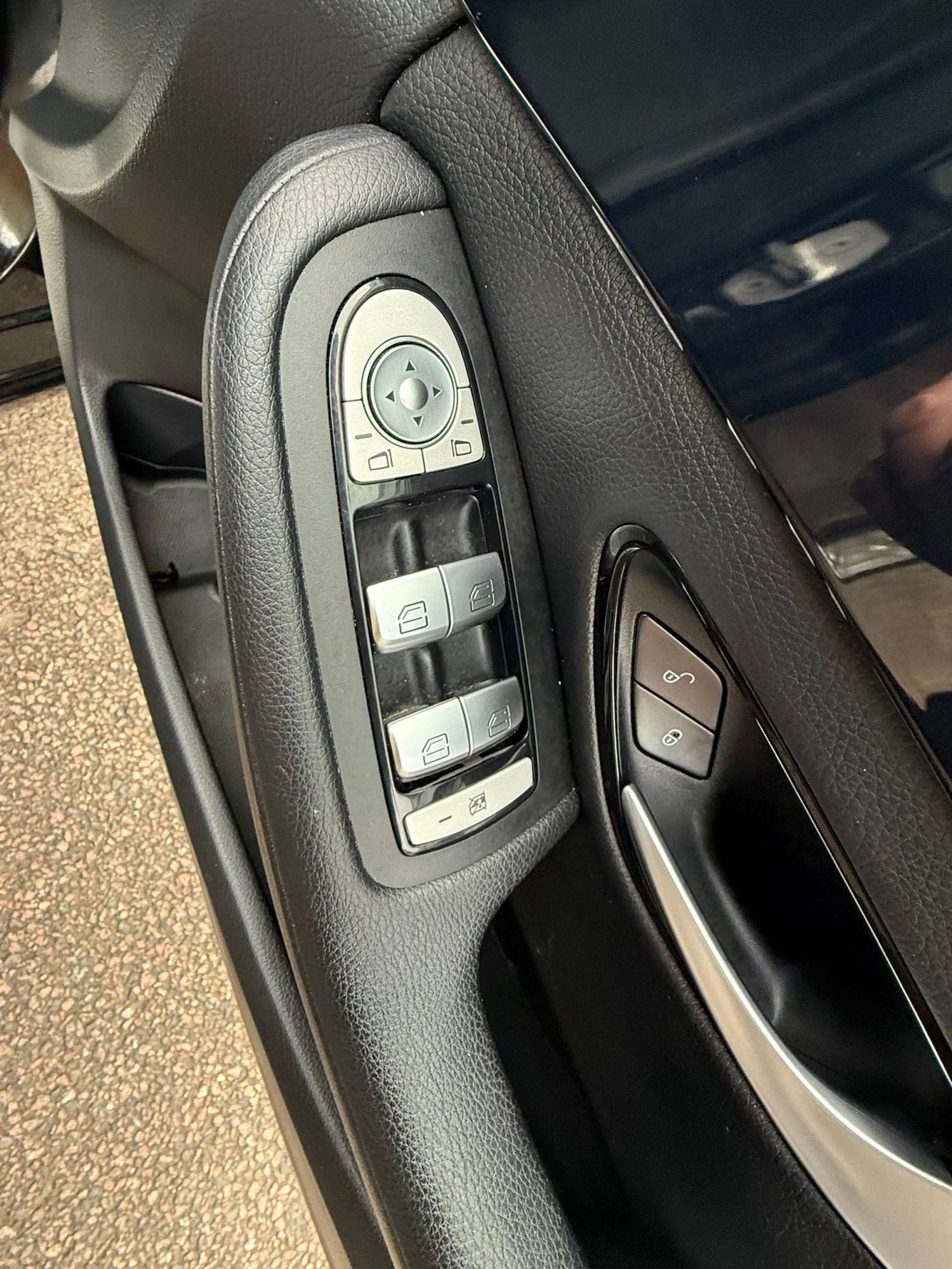 Used Mercedes-Benz C Class 2017 for sale - 77339240: Photo 7