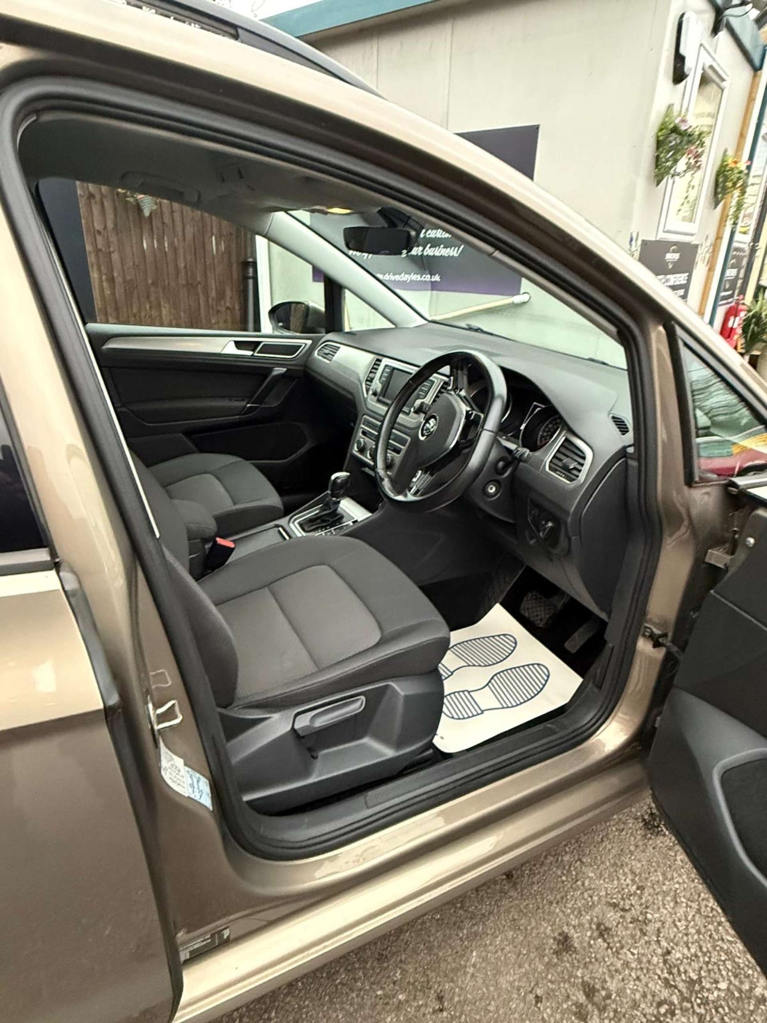 Used Volkswagen Golf SV 2017 for sale - 76923083: Photo 13