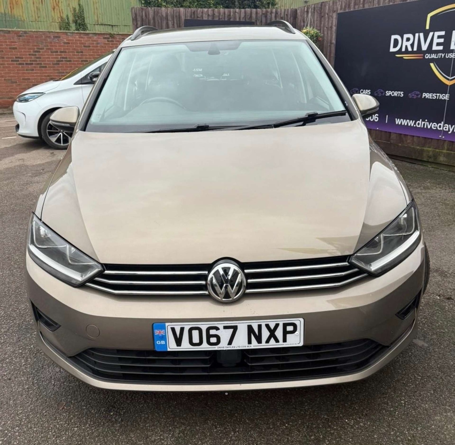 Used Volkswagen Golf SV 2017 for sale - 76923083: Photo 3