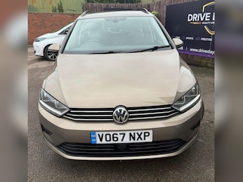 Used Volkswagen Golf SV 2017 for sale - 76923083: Photo