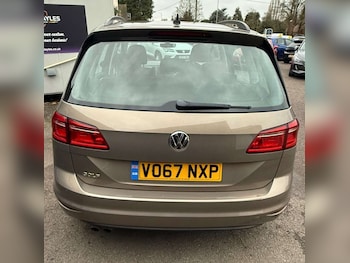 Used Volkswagen Golf SV 2017 for sale - 76923083: Photo