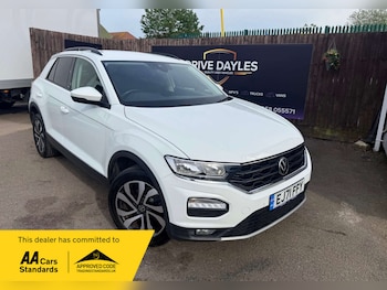 Used Volkswagen T-Roc 2021 for sale - 78470564: Photo