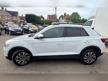 Used Volkswagen T-Roc 2021 for sale - 78470564: Photo