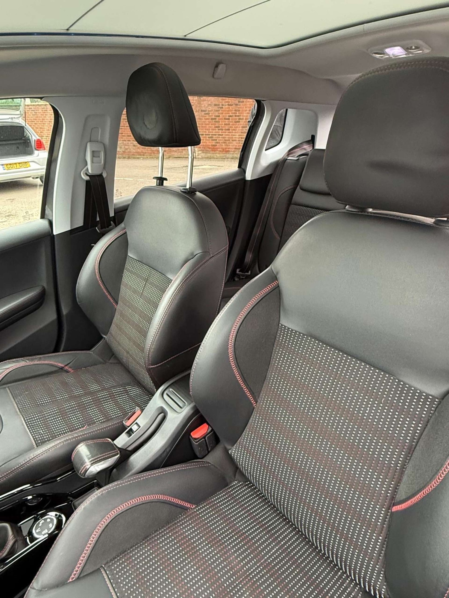 Used Peugeot 2008 2017 for sale - 77845652: Photo 12