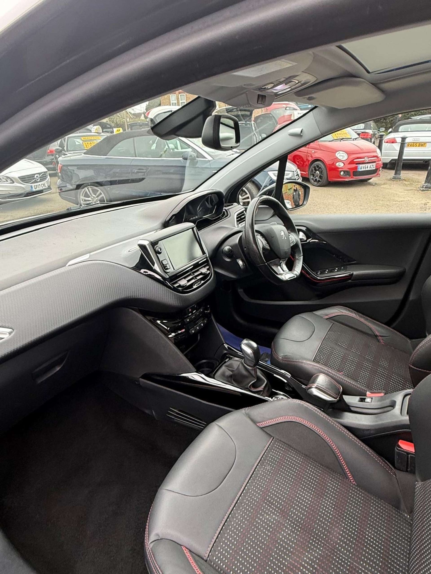 Used Peugeot 2008 2017 for sale - 77845652: Photo 24