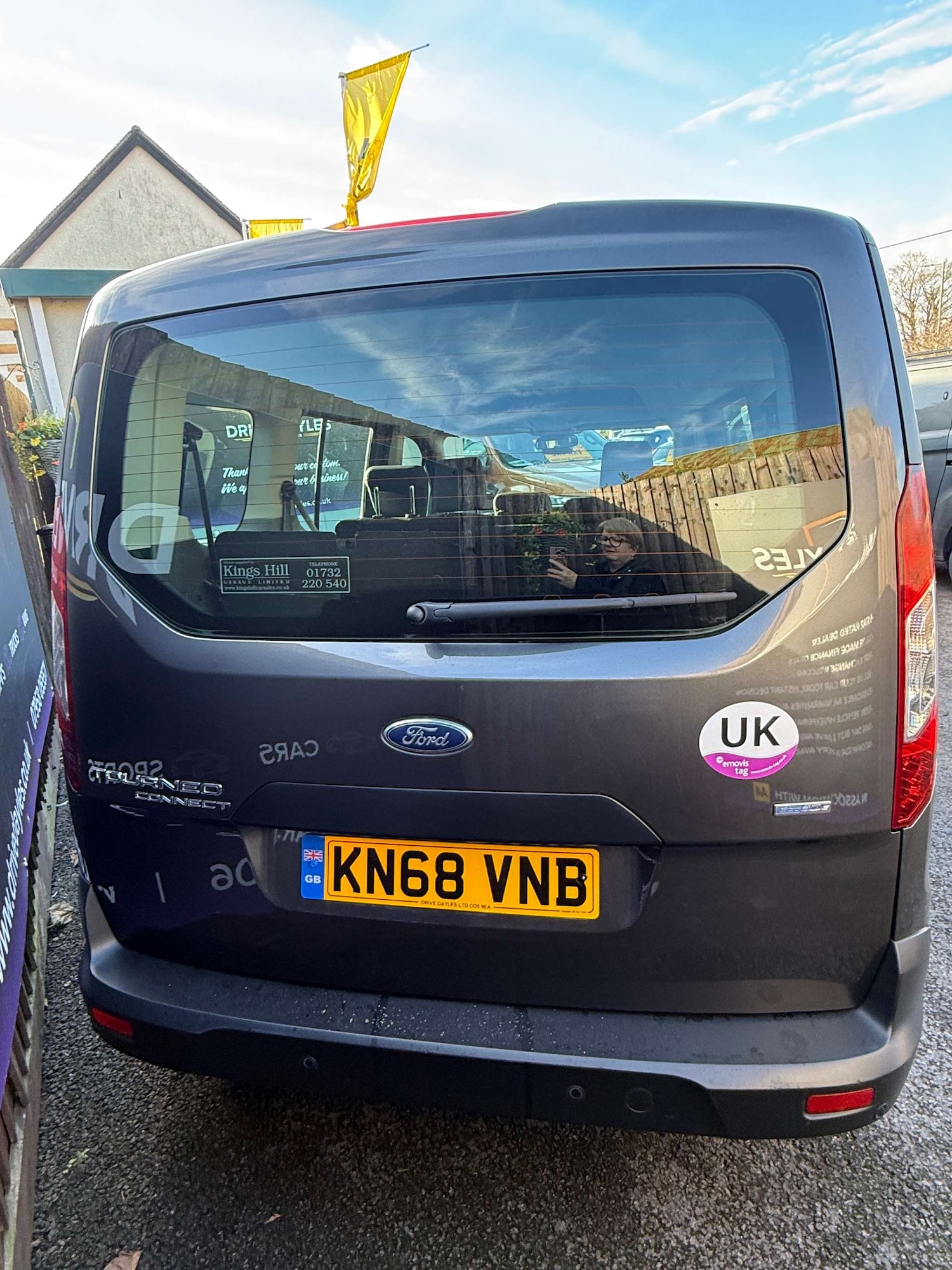 Used Ford Grand Tourneo Connect 2018 for sale - 76560182: Photo 2