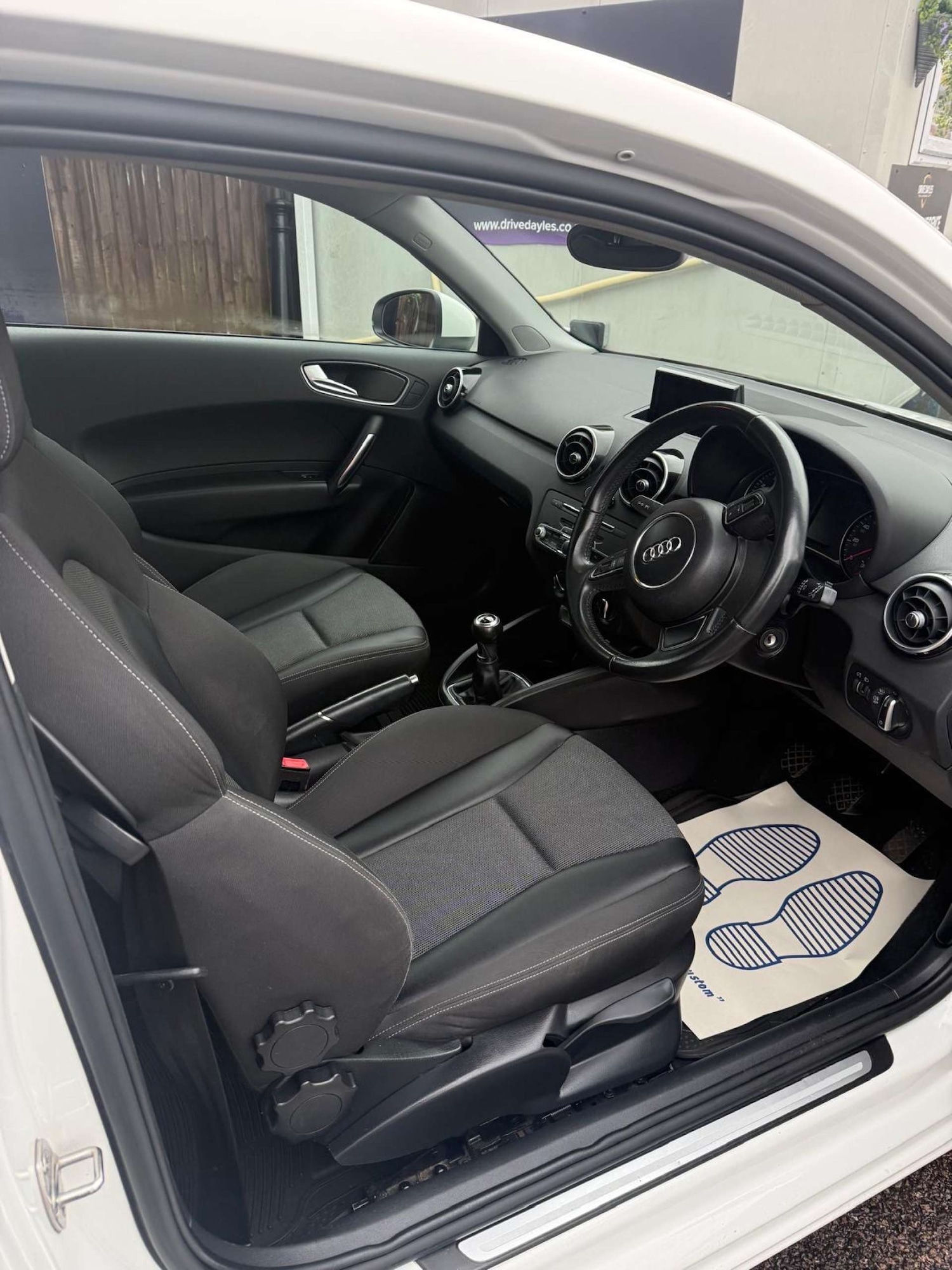 Used Audi A1 2015 for sale - 77610594: Photo 6