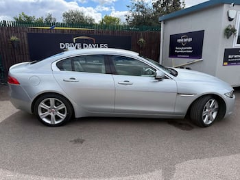 Used Jaguar XE 2018 for sale - 79788486: Photo