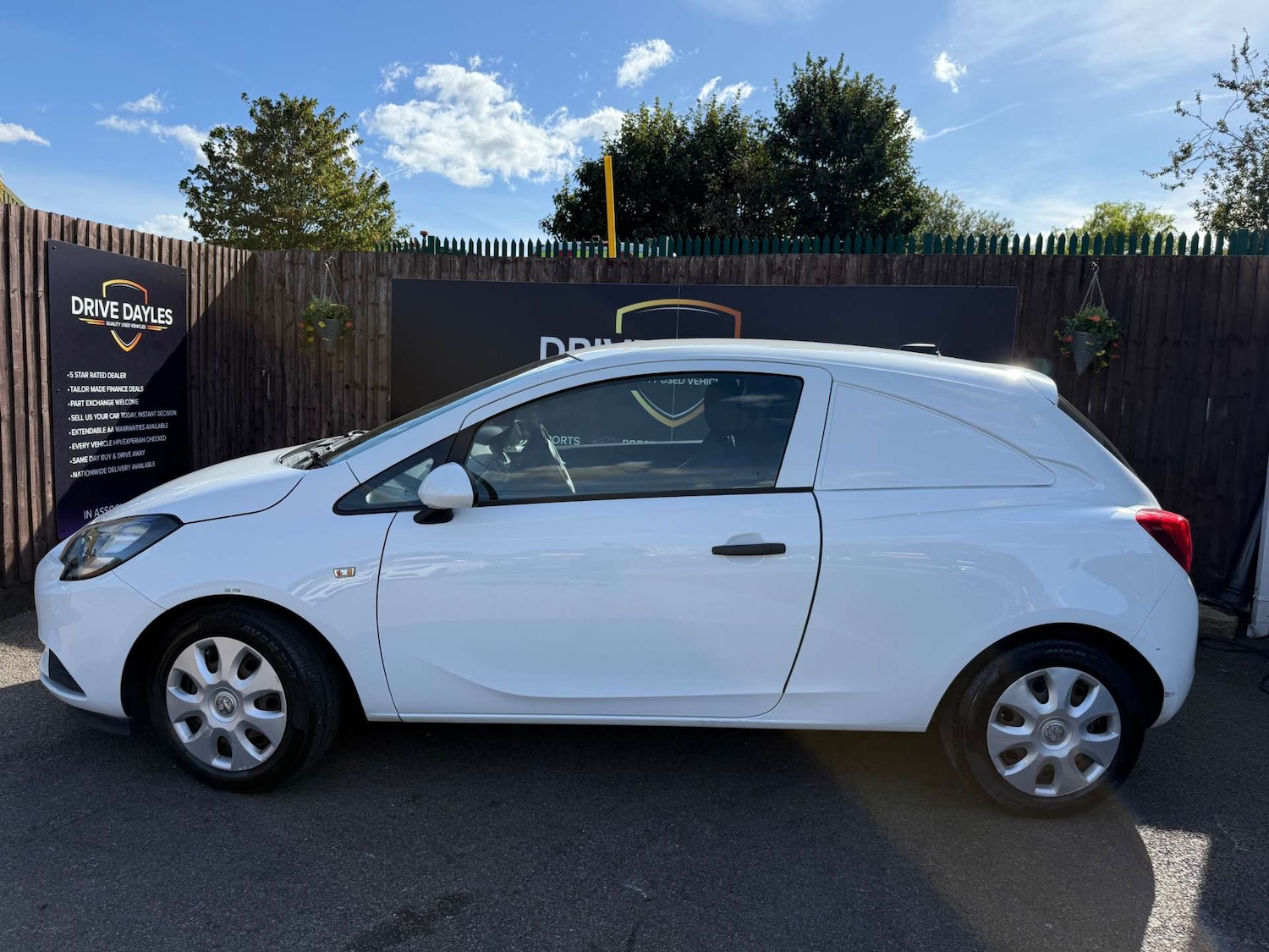 Used Vauxhall Corsa 2018 for sale - 76601408: Photo 11