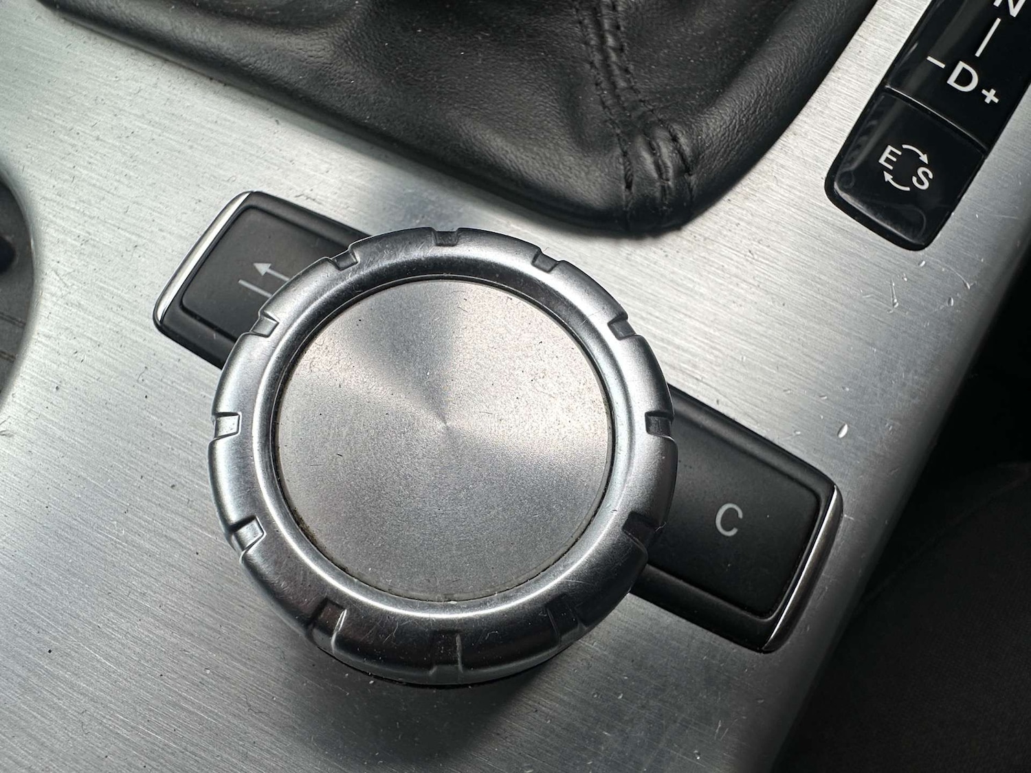 Used Mercedes-Benz SLK 2013 for sale - 76601000: Photo 43